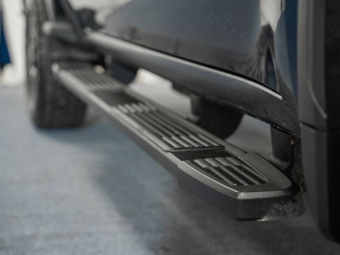 Used 2022 GMC Sierra 3500 AT4 w/ AT4 Preferred Package image 25