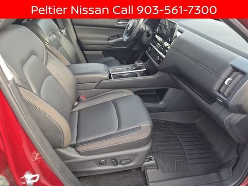Certified 2025 Nissan Pathfinder SL w/ SL Premium Package FWD image 11