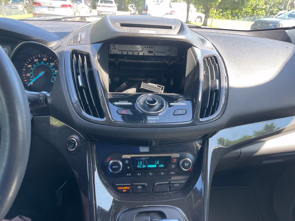 Used 2015 Ford Escape Titanium FWD image 11