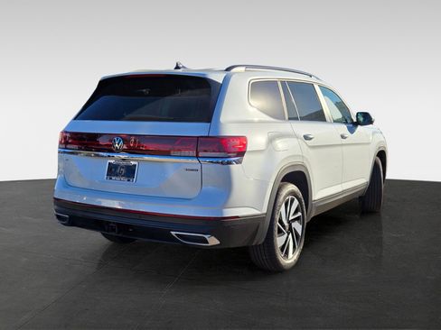 New 2026 Volkswagen Atlas SE image 4