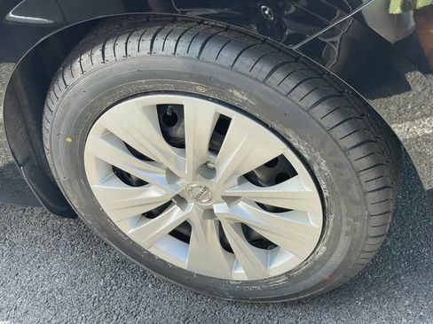 Used 2023 Nissan Sentra S FWD image 25