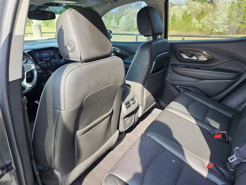 Used 2019 GMC Terrain Denali w/ Advanced Safety Package image 12