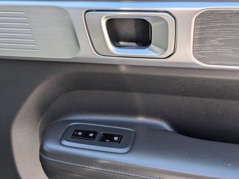 Used 2025 Hyundai Santa Fe Limited image 33