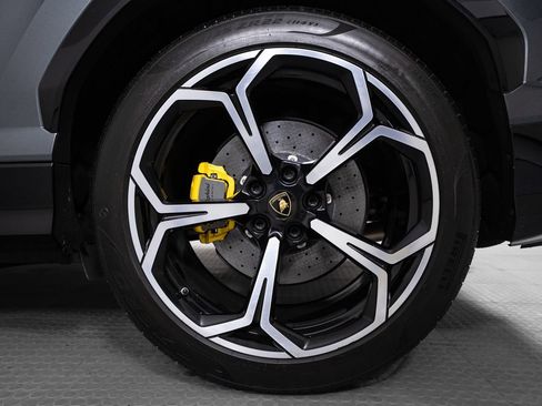 Used 2020 Lamborghini Urus AWD/4WD image 15