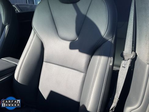 Used 2023 Tesla Model X image 17
