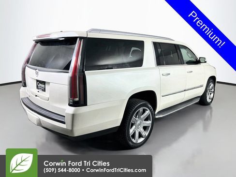Used 2015 Cadillac Escalade ESV Premium AWD/4WD image 16