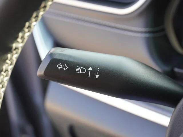 Certified 2023 Jeep Grand Cherokee L Overland w/ Luxury Tech Group IV AWD/4WD image 31