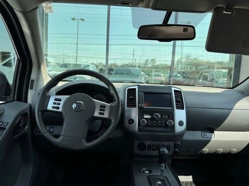 Used 2021 Nissan Frontier SV image 14