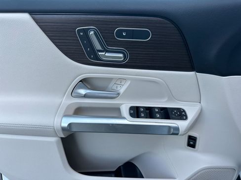 Certified 2026 Mercedes-Benz GLB 250 4MATIC image 12