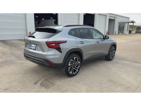 New 2026 Chevrolet Trax RS image 8