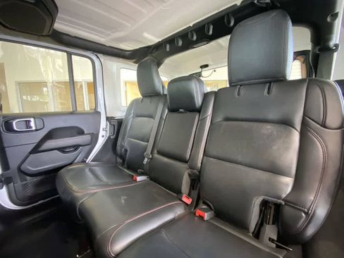 Used 2020 Jeep Wrangler Unlimited Rubicon w/ Uconnect 4C Nav & Sound Group AWD/4WD image 24