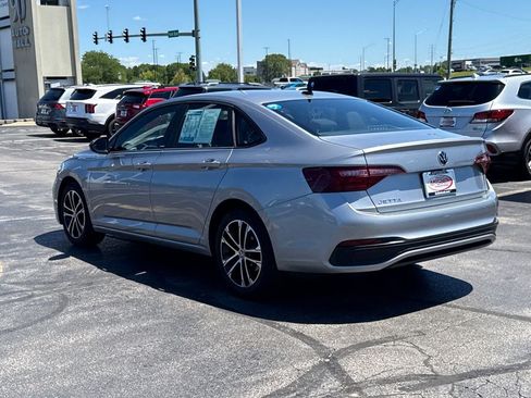 Used 2024 Volkswagen Jetta Sport FWD image 9