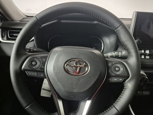 New 2025 Toyota RAV4 XLE image 19