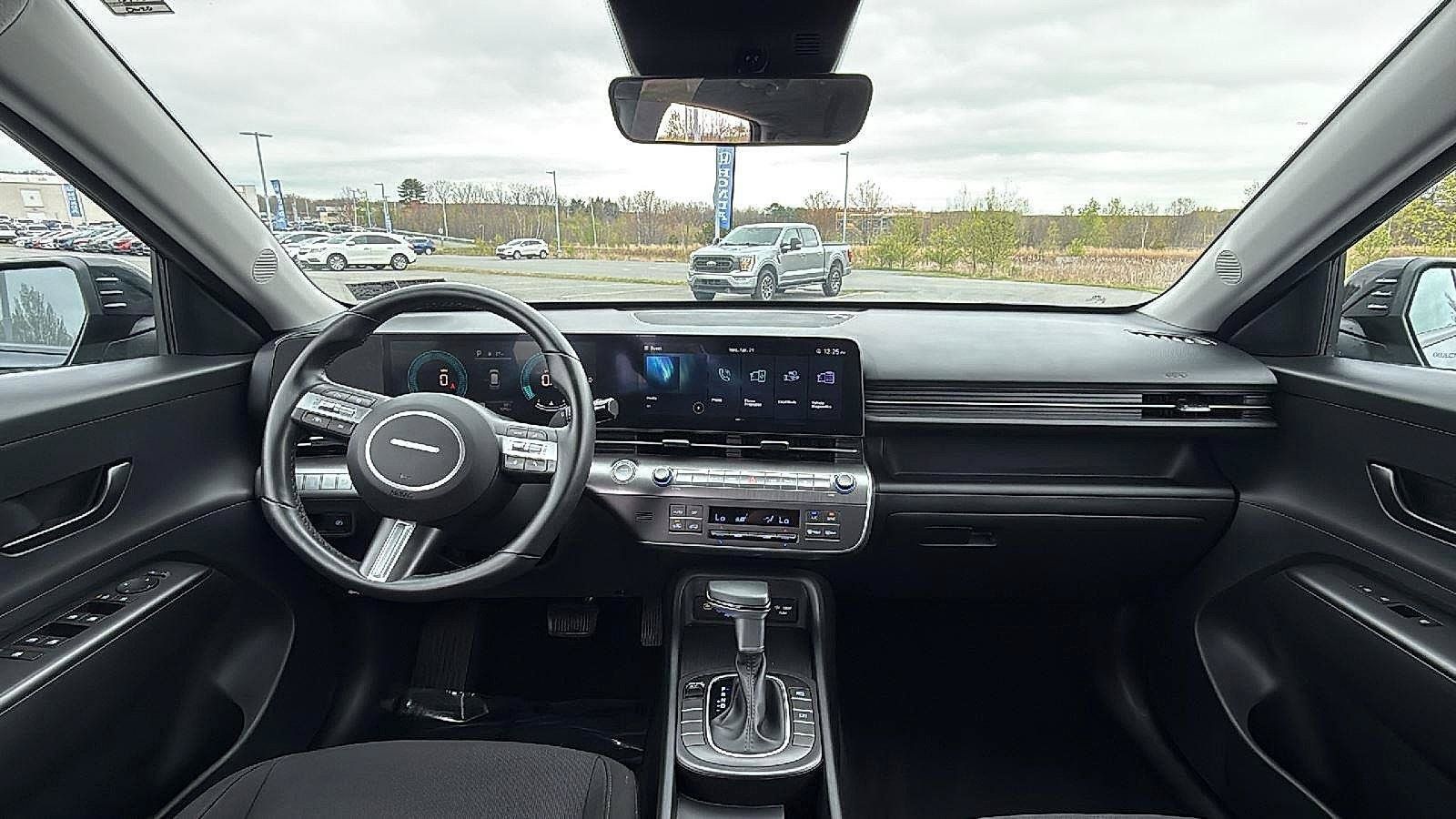 Used 2024 Hyundai Kona SEL FWD image 26