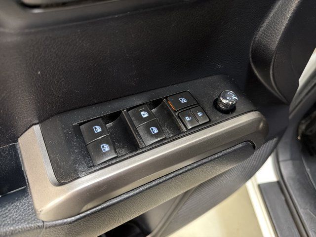 Used 2017 Toyota Tacoma SR5 w/ Tow Package AWD/4WD image 18