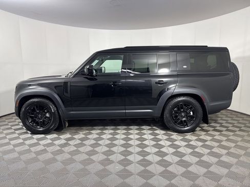 Used 2023 Land Rover Defender 130 S image 3