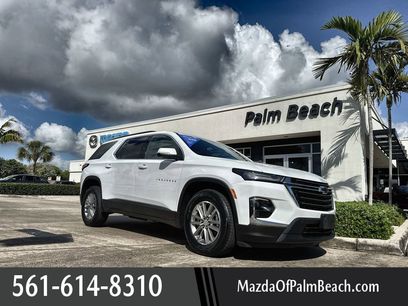 Used 2023 Chevrolet Traverse LT