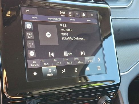 Used 2023 Jeep Grand Cherokee L Laredo image 17