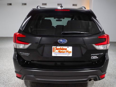 Used 2021 Subaru Forester Premium AWD/4WD image 8