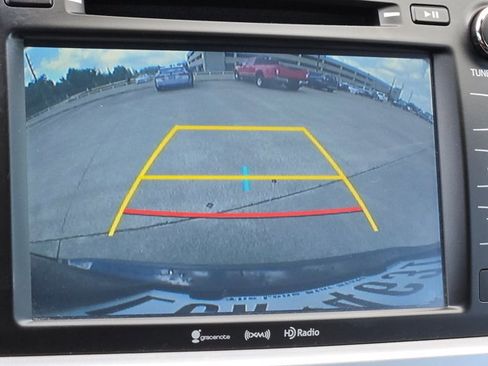 Used 2017 Toyota Highlander Limited image 13