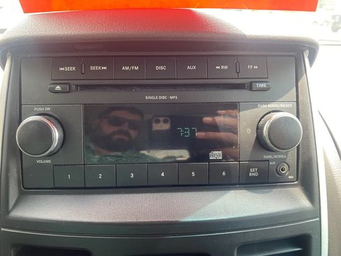 Used 2010 Dodge Grand Caravan SE w/ Climate Group FWD image 13