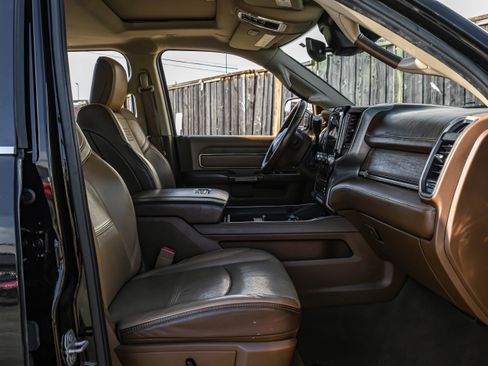 Used 2020 RAM 3500 Limited image 34