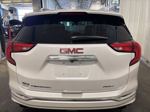Used 2020 GMC Terrain Denali w/ Denali Premium Package AWD/4WD image 5