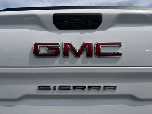 Used 2019 GMC Sierra 1500 SLT w/ SLT Premium Plus Package AWD/4WD image 16