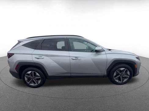 Used 2025 Hyundai Tucson SEL FWD image 16