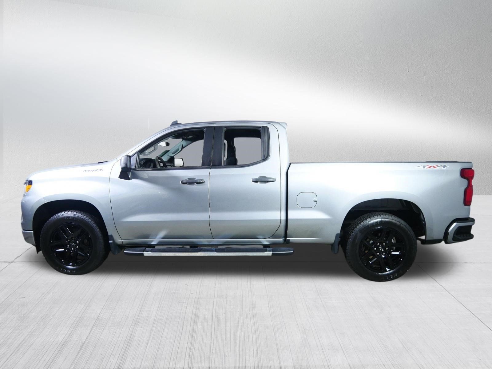 Used 2023 Chevrolet Silverado 1500 Custom AWD/4WD image 4