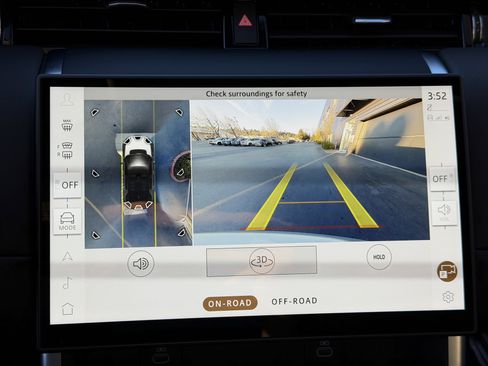 Certified 2025 Land Rover Discovery Sport S image 25