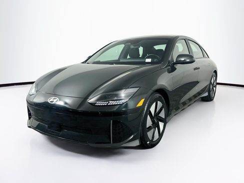 Used 2023 Hyundai Ioniq 6 SE w/ Cargo Package RWD image 3