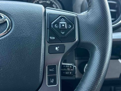 Used 2018 Toyota Tacoma TRD Off-Road RWD image 25
