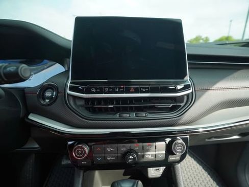 New 2025 Jeep Compass Trailhawk w/ Sun & Sound Group image 27