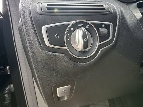 Certified 2022 Mercedes-Benz GLC 300 4MATIC w/ Multimedia Package Lite image 35