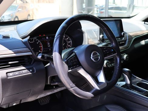 Used 2019 Nissan Altima 2.5 SL FWD image 39