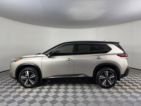 Used 2023 Nissan Rogue SL w/ SL Premium Package FWD image 5