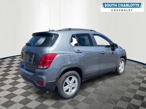 Used 2019 Chevrolet Trax LT w/ LT Convenience Package FWD image 6