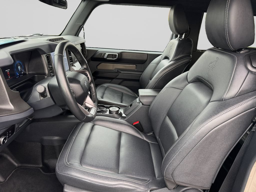 Used 2025 Ford Bronco Badlands w/ Sasquatch Package AWD/4WD image 10