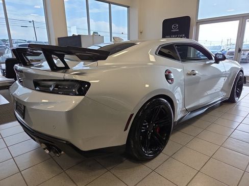 Used 2018 Chevrolet Camaro ZL1 RWD image 5