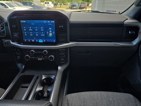 Used 2022 Ford F150 XLT w/ Equipment Group 302A High RWD image 21