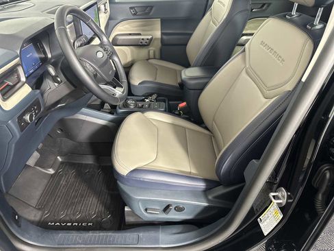 Used 2025 Ford Maverick Lariat image 7