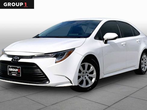 Used 2024 Toyota Corolla LE FWD image 1