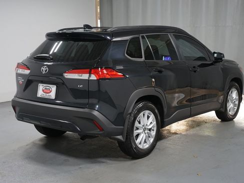 Certified 2025 Toyota Corolla Cross LE image 8