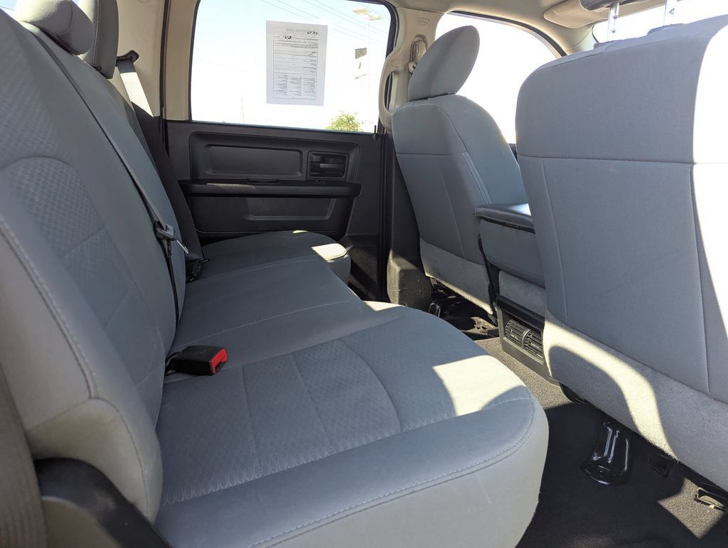 Used 2018 RAM 1500 ST w/ SXT Appearance Group AWD/4WD image 29