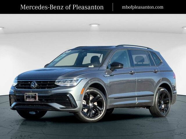 Used 2023 Volkswagen Tiguan SE R-Line FWD image 1