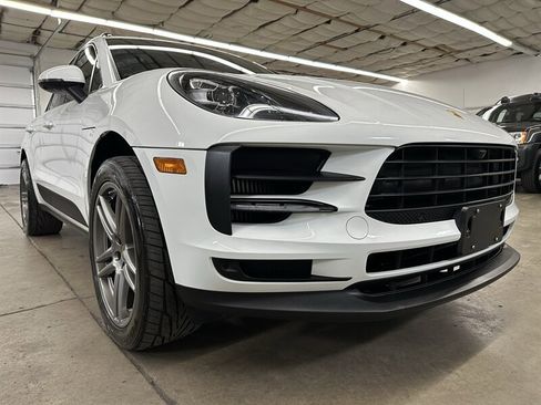 Used 2021 Porsche Macan S image 40