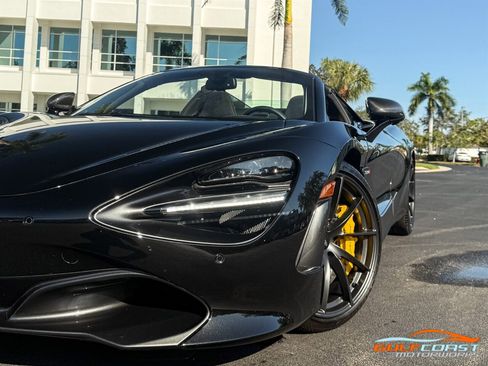 Used 2022 McLaren 720S Performance image 12
