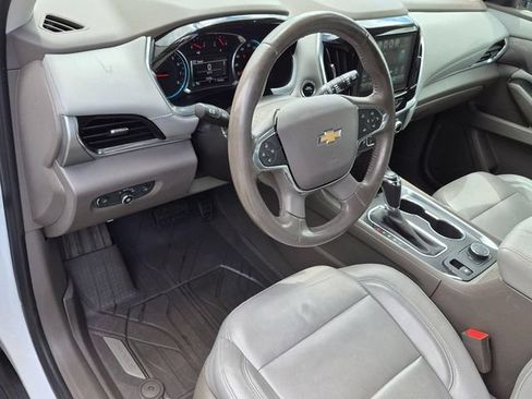 Certified 2019 Chevrolet Traverse LT w/ LPO, Floor Liner Package AWD/4WD image 9