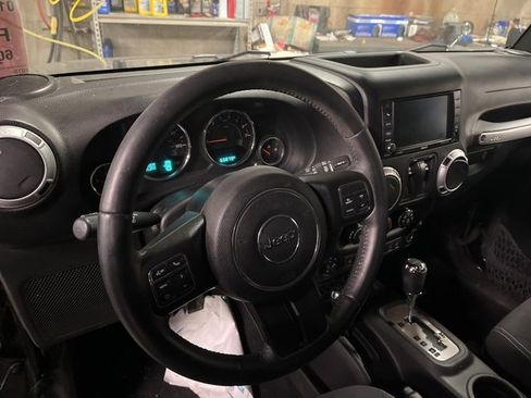 Used 2015 Jeep Wrangler Sahara w/ Connectivity Group image 11